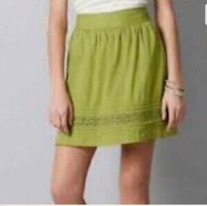 Ann Taylor Loft Green skirt with eyelet trim Sz 6 EUC 100% Cotton